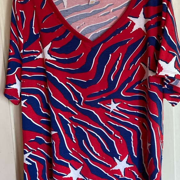 Americana V-neck tee. - Picture 3 of 3